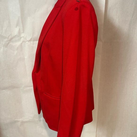 Tahari Bold Scarlet Blazer - Picture 10 of 12